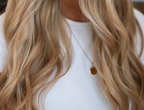 The Carolyn Bessette Blonde: Recreating the Ultimate 90s Minimalist Icon’s Hairstyle